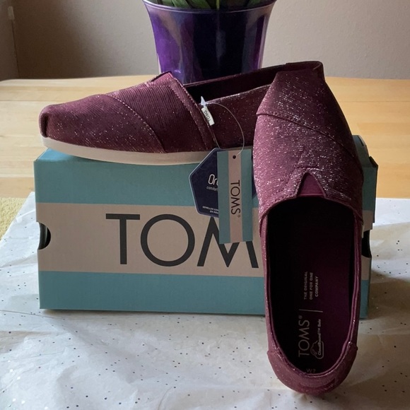 🪸TOMS BURGUNDY GLIMMER SHOES 🪸 - Picture 10 of 16